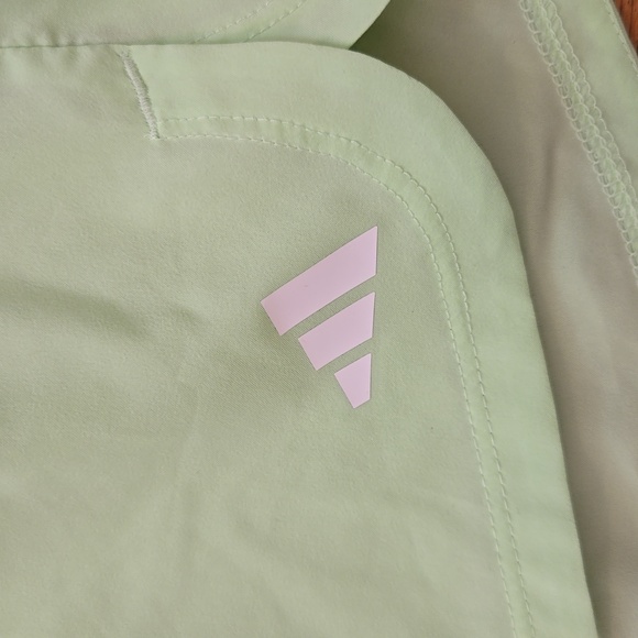 NWT Women's Adidas PACER Running 3" Shorts Size Medium - Picture 3 of 7